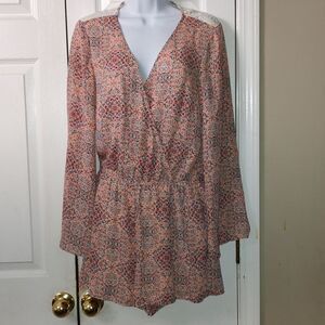 DR2 long sleeve short romper Sz M